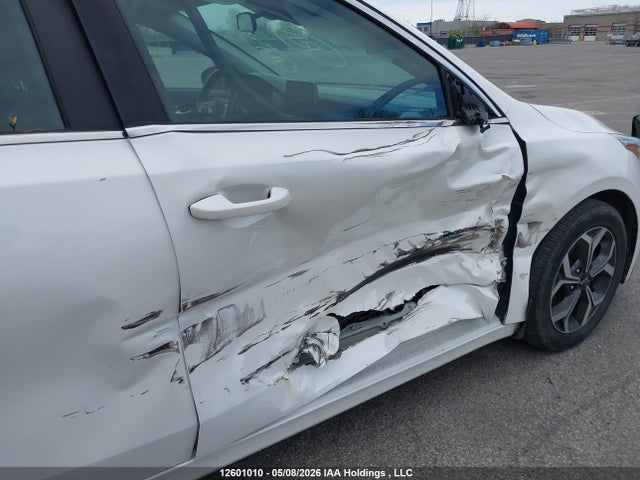 2019 Kia Forte Ex/ex Limited/ex Premium/ex+ მანქანა იყიდება აუქციონზე, vin: 3KPF54AD0KE101389, აუქციონის ნომერი: 12601010