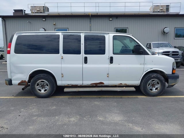 12601013 :رقم المزاد ، 1GNFG154481189899 vin ، 2008 Chevrolet Express G1500 مزاد بيع
