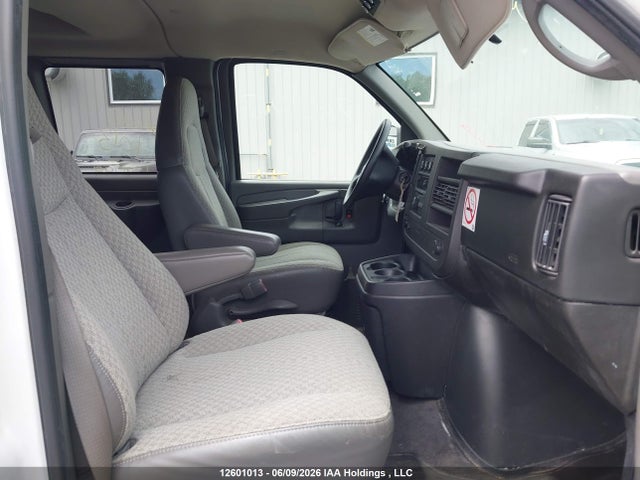 12601013 :رقم المزاد ، 1GNFG154481189899 vin ، 2008 Chevrolet Express G1500 مزاد بيع