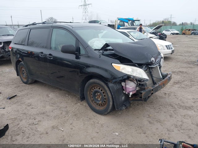 2011 Toyota Sienna მანქანა იყიდება აუქციონზე, vin: 5TDZK3DC4BS023238, აუქციონის ნომერი: 12601031