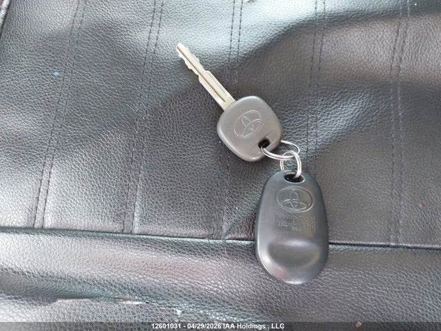 2011 Toyota Sienna მანქანა იყიდება აუქციონზე, vin: 5TDZK3DC4BS023238, აუქციონის ნომერი: 12601031
