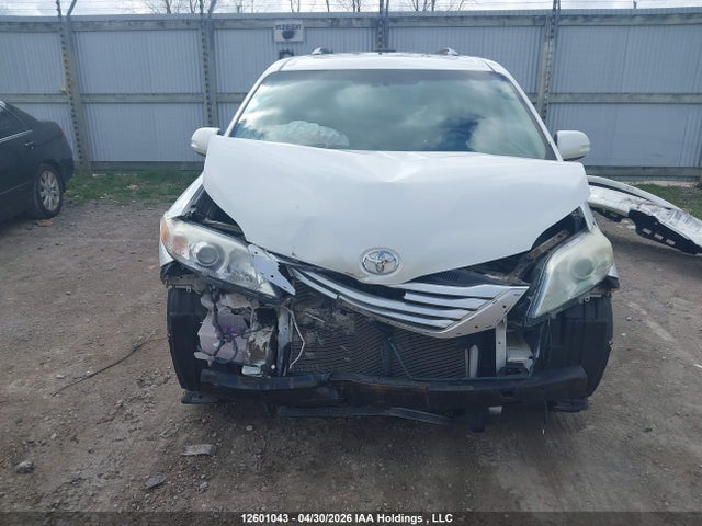 12601043 :رقم المزاد ، 5TDDK3DCXES083250 vin ، 2014 Toyota Sienna Xle 7 Passenger مزاد بيع