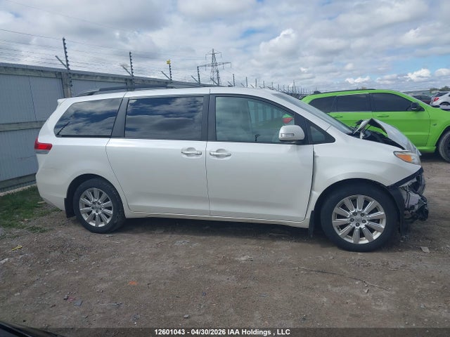 12601043 :رقم المزاد ، 5TDDK3DCXES083250 vin ، 2014 Toyota Sienna Xle 7 Passenger مزاد بيع