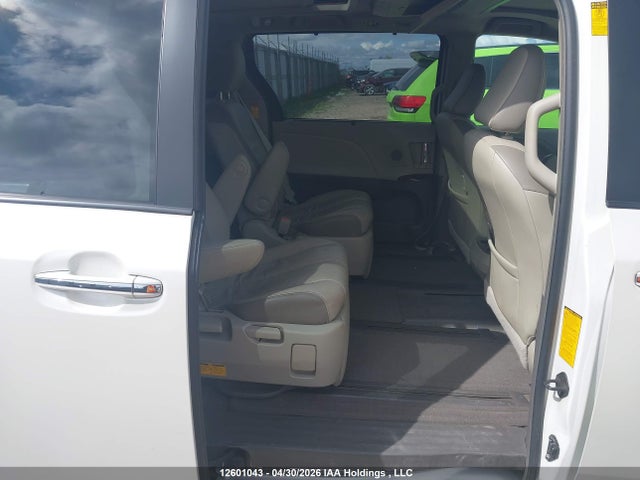 12601043 :رقم المزاد ، 5TDDK3DCXES083250 vin ، 2014 Toyota Sienna Xle 7 Passenger مزاد بيع