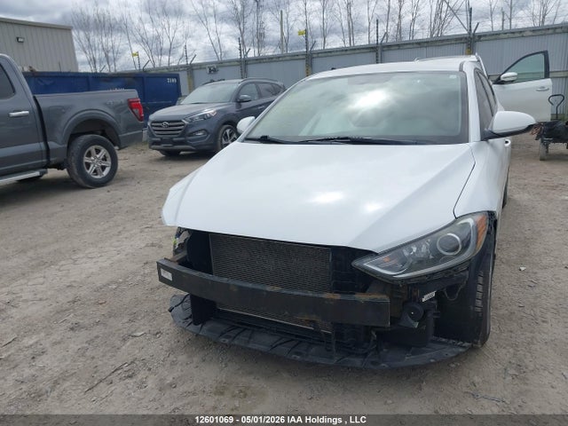 2017 Hyundai Elantra Le მანქანა იყიდება აუქციონზე, vin: 5NPD74LF7HH158502, აუქციონის ნომერი: 12601069