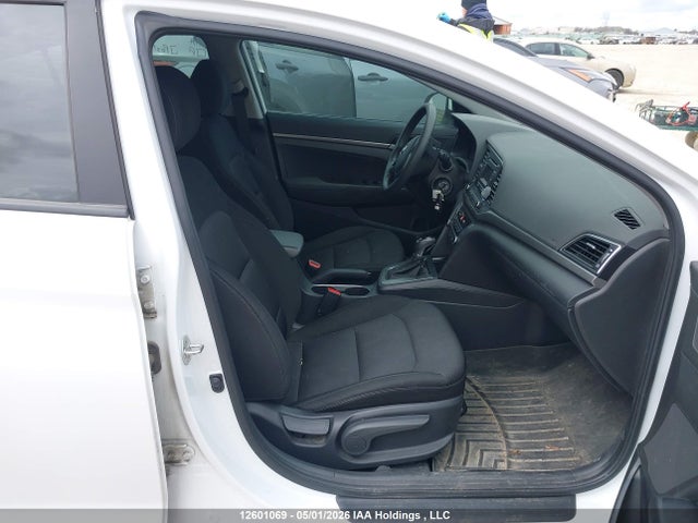 2017 Hyundai Elantra Le მანქანა იყიდება აუქციონზე, vin: 5NPD74LF7HH158502, აუქციონის ნომერი: 12601069