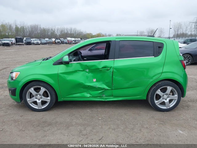 1G1JC6SH1F4126606 Chevrolet SONIC LT