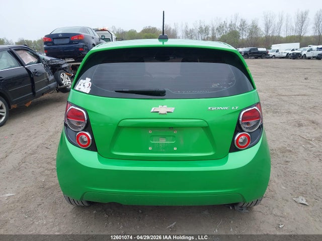 1G1JC6SH1F4126606 Chevrolet SONIC LT