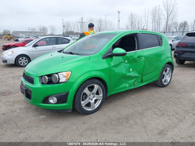 1G1JC6SH1F4126606 Chevrolet SONIC LT