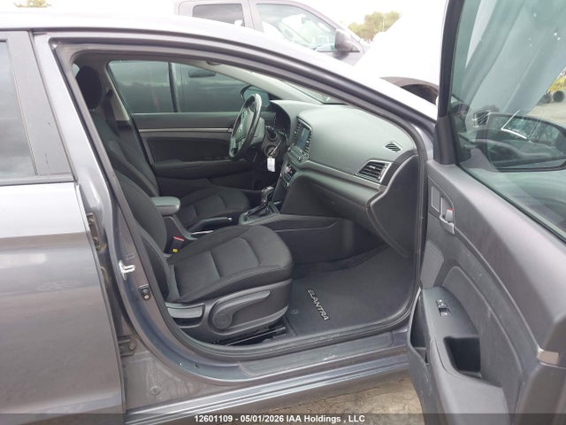 KMHD84LFXHU359485 Hyundai Elantra Se/value/limited