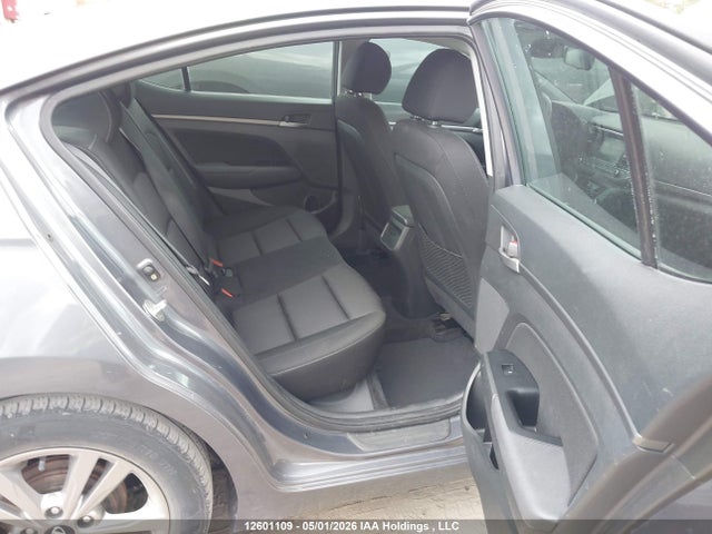 KMHD84LFXHU359485 Hyundai Elantra Se/value/limited