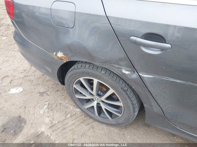 3VWD07AJ2FM227842 Volkswagen Jetta 1.8 Tsi Comfortline/1.8 Tsi Trendline+