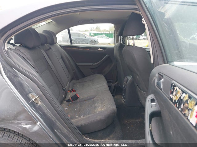 3VWD07AJ2FM227842 Volkswagen Jetta 1.8 Tsi Comfortline/1.8 Tsi Trendline+
