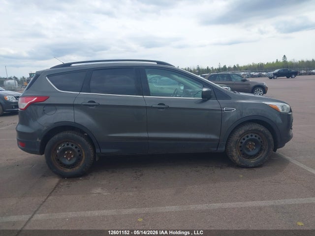 1FMCU9GX5FUC49965 Ford ESCAPE SE