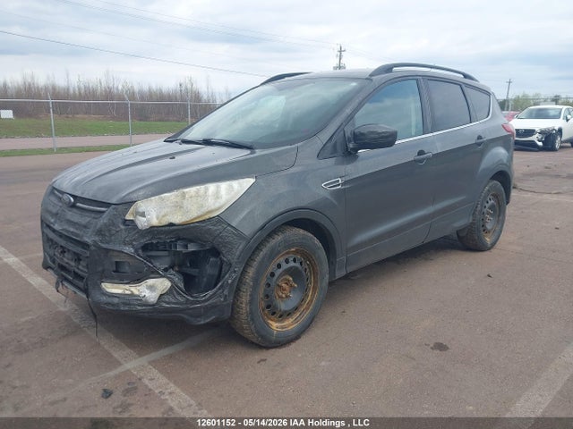 1FMCU9GX5FUC49965 Ford ESCAPE SE