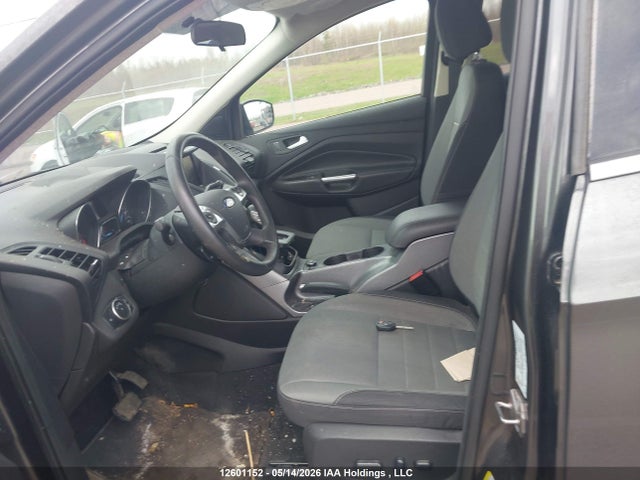 1FMCU9GX5FUC49965 Ford ESCAPE SE
