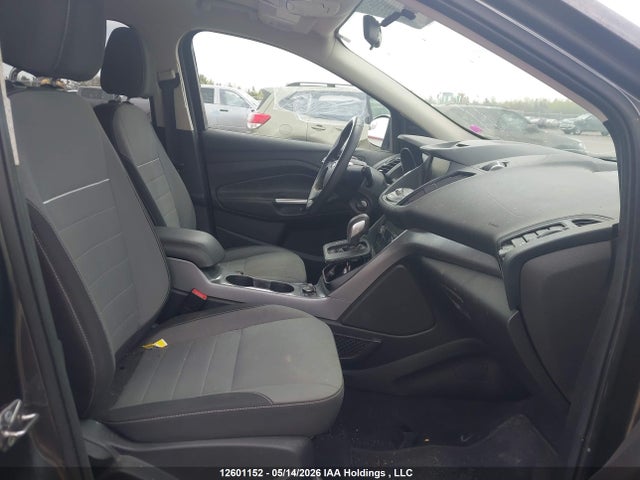1FMCU9GX5FUC49965 Ford ESCAPE SE
