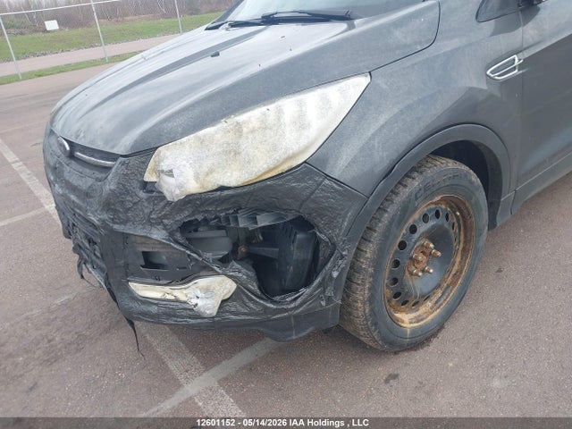 1FMCU9GX5FUC49965 Ford ESCAPE SE
