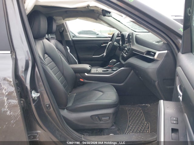 12601198 :رقم المزاد ، 5TDKBRCH7RS637261 vin ، 2024 Toyota Highlander Hybrid Hybrid مزاد بيع