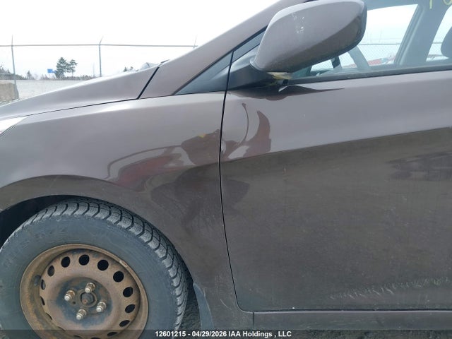 12601215 :رقم المزاد ، KMHCT5AE3FU223495 vin ، 2015 Hyundai Accent Gl مزاد بيع