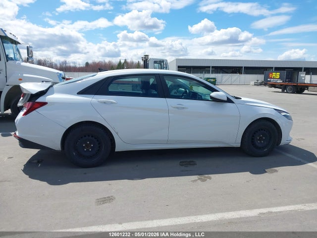 KMHLM4AGXPU478042 Hyundai ELANTRA SEL