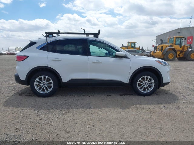 1FMCU9G68LUB83396 Ford ESCAPE SE