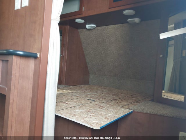 2013 Dutchmen Kodiak მანქანა იყიდება აუქციონზე, vin: 17CTS5R22DK171186, აუქციონის ნომერი: 12601304