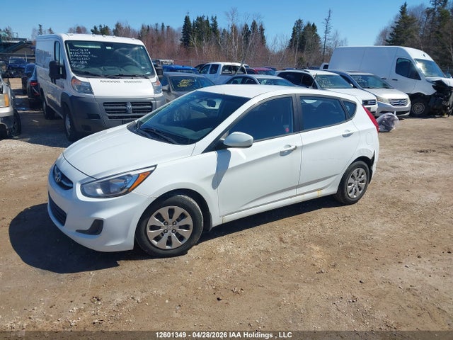 2016 Hyundai Accent Se მანქანა იყიდება აუქციონზე, vin: KMHCT5AE2GU245599, აუქციონის ნომერი: 12601349