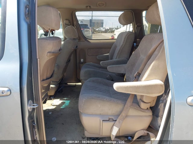1999 Toyota Sienna Le/xle მანქანა იყიდება აუქციონზე, vin: 4T3ZF13C1XU102303, აუქციონის ნომერი: 12601361