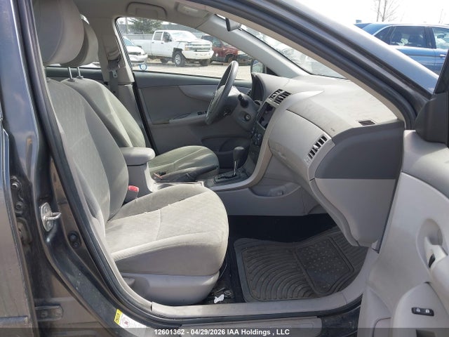 12601362 :رقم المزاد ، 2T1BU4EEXAC245775 vin ، 2010 Toyota Corolla S/le/xle مزاد بيع