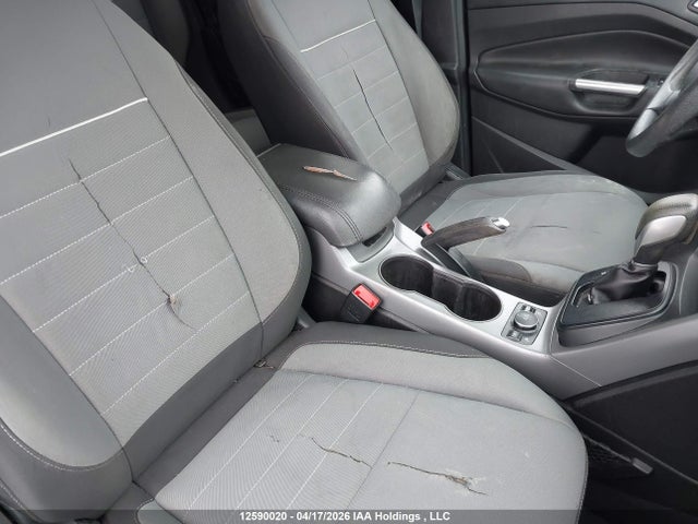 1FMCU0GX4FUA33892 Ford ESCAPE SE