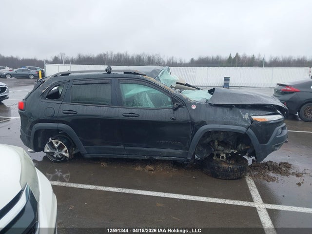 1C4PJMBS1GW377364 Jeep Cherokee Trailhawk