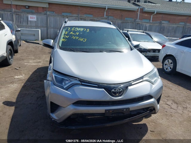 2018 Toyota Rav4 Le მანქანა იყიდება აუქციონზე, vin: 2T3BFREV0JW769563, აუქციონის ნომერი: 12601375