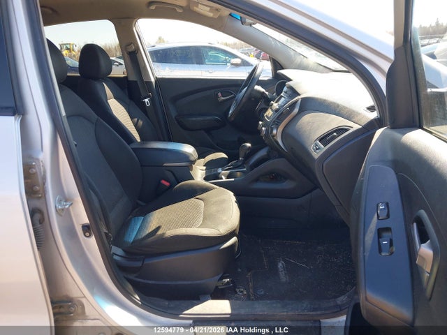 KM8JTCAF6FU081051 Hyundai Tucson Gl