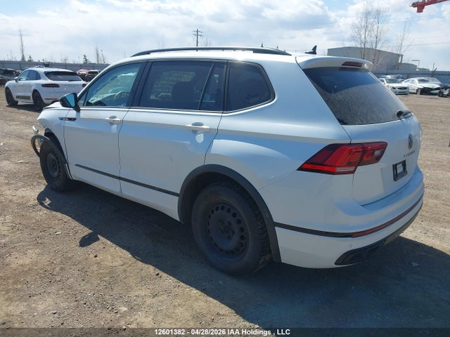3VV8B7AX2NM073457 Volkswagen Tiguan Se R-line Black