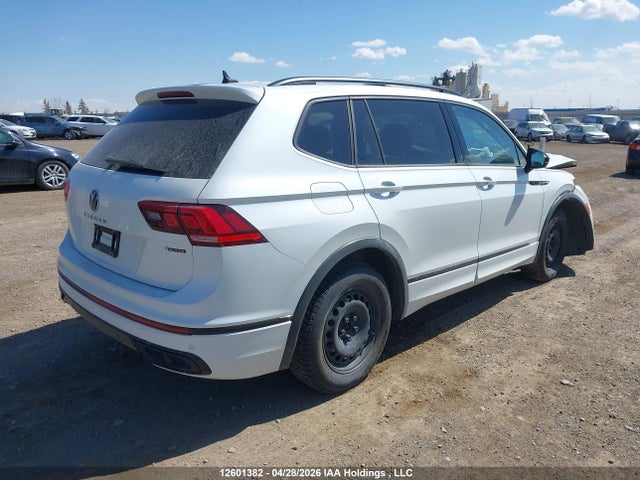 3VV8B7AX2NM073457 Volkswagen Tiguan Se R-line Black