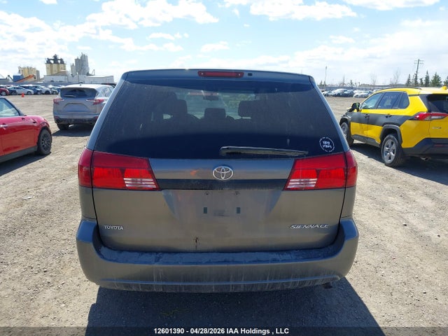 2005 Toyota Sienna Ce მანქანა იყიდება აუქციონზე, vin: 5TDZA29C35S243738, აუქციონის ნომერი: 12601390