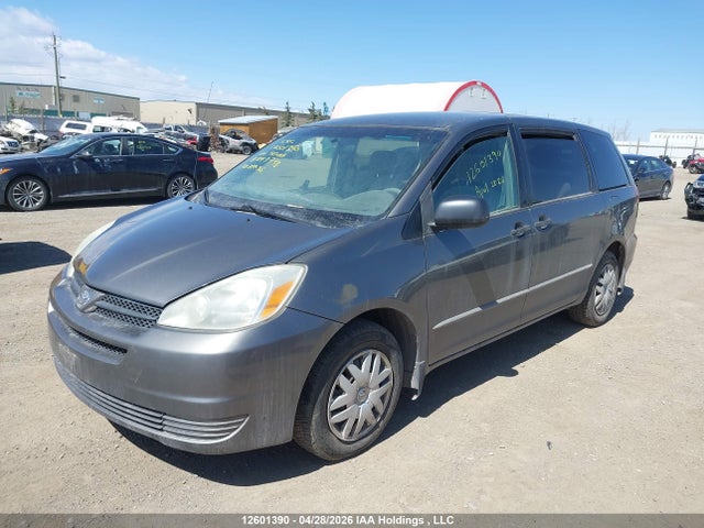 2005 Toyota Sienna Ce მანქანა იყიდება აუქციონზე, vin: 5TDZA29C35S243738, აუქციონის ნომერი: 12601390