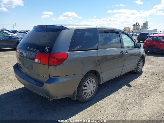 2005 Toyota Sienna Ce მანქანა იყიდება აუქციონზე, vin: 5TDZA29C35S243738, აუქციონის ნომერი: 12601390