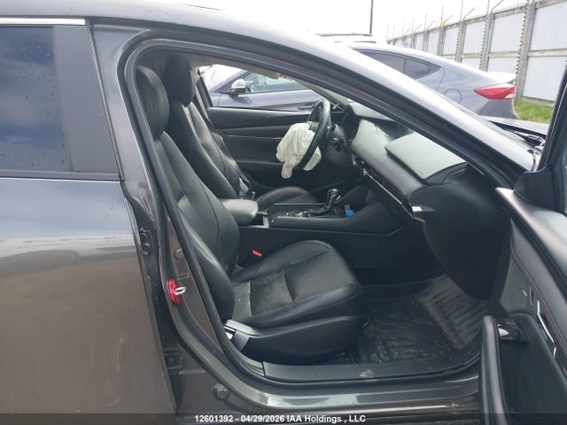 12601392 :رقم المزاد ، JM1BPADM8K1102215 vin ، 2019 Mazda Mazda3 Gt مزاد بيع