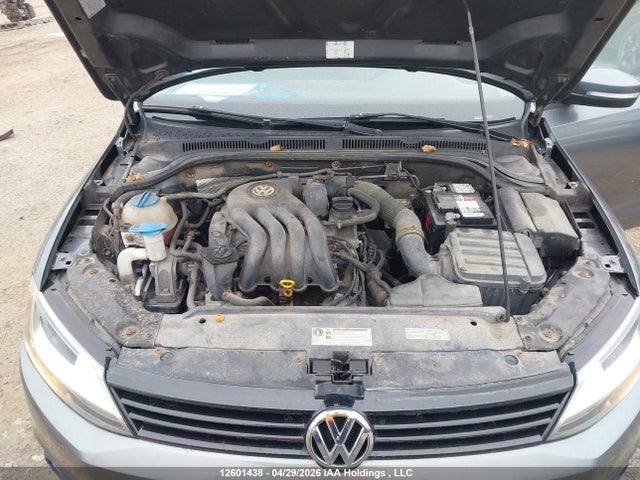 2013 Volkswagen Jetta Comfortline მანქანა იყიდება აუქციონზე, vin: 3VWBK7AJ7DM390081, აუქციონის ნომერი: 12601438