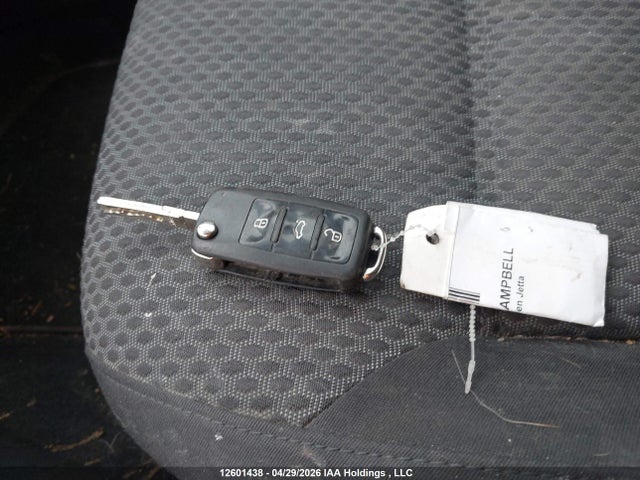 12601438 :رقم المزاد ، 3VWBK7AJ7DM390081 vin ، 2013 Volkswagen Jetta Comfortline مزاد بيع