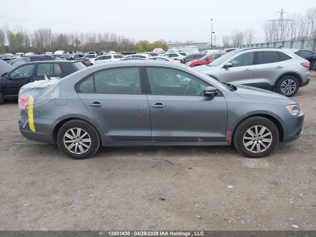 12601438 :رقم المزاد ، 3VWBK7AJ7DM390081 vin ، 2013 Volkswagen Jetta Comfortline مزاد بيع
