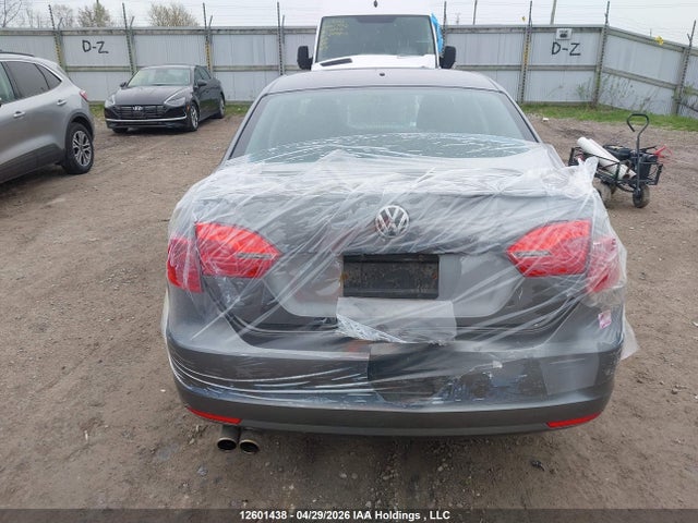 12601438 :رقم المزاد ، 3VWBK7AJ7DM390081 vin ، 2013 Volkswagen Jetta Comfortline مزاد بيع