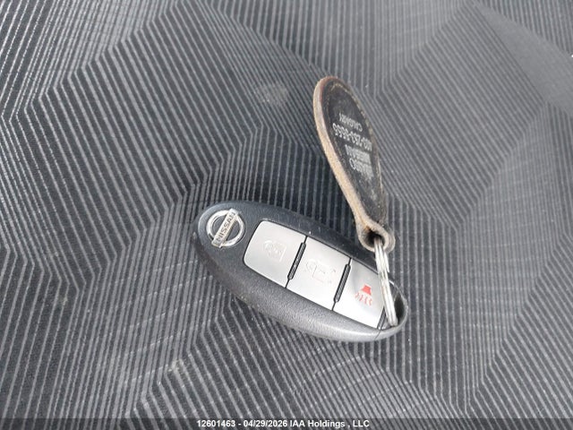 2014 Nissan Rogue S/sl/sv მანქანა იყიდება აუქციონზე, vin: 5N1AT2MV5EC863066, აუქციონის ნომერი: 12601463