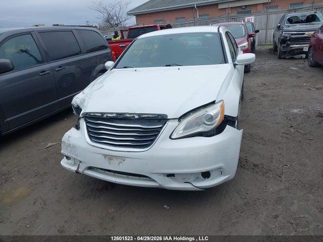 Продаж на аукціоні авто 2014 Chrysler 200 Lx, vin: 1C3CCBABXEN229414, номер лоту: 12601523