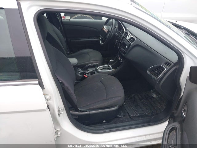 Продаж на аукціоні авто 2014 Chrysler 200 Lx, vin: 1C3CCBABXEN229414, номер лоту: 12601523