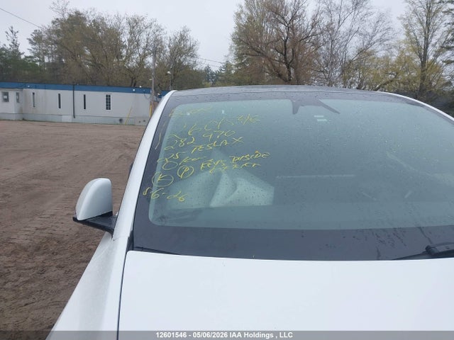 Tesla Model Y 2025 7SAYGAEE6SF282970 Image 17