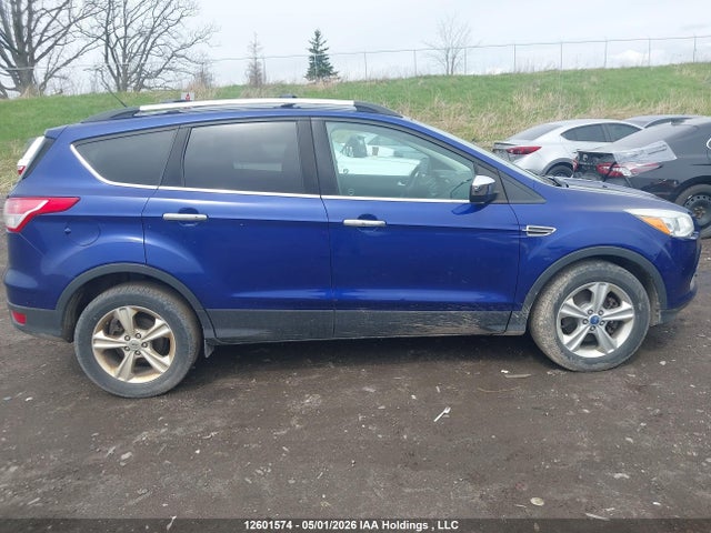 12601574 :رقم المزاد ، 1FMCU9GX5FUB66858 vin ، 2015 Ford Escape Se مزاد بيع