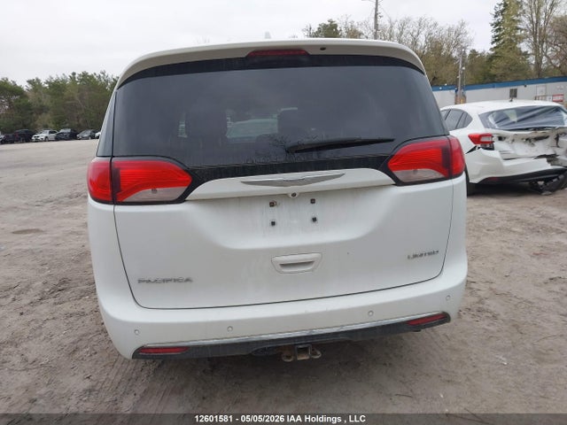 Chrysler Pacifica 2017 2C4RC1GG0HR627483 Image 16